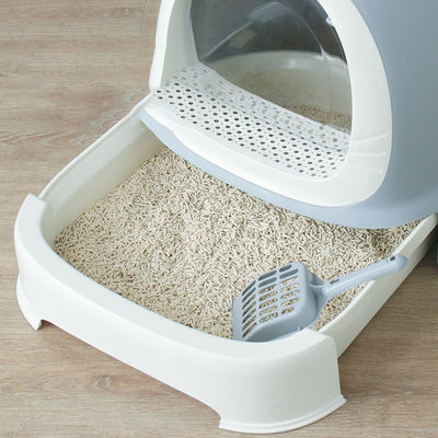 Scatola di plastica di pulizia automatica per gatti per più amici felini