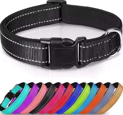 Collare da cane in nylon riflettente personalizzato con adattamento regolabile e decorazione in pelliccia