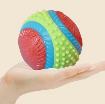 Non tossico Amico dell'ambiente Squeaky Dog Ball Interattivo Durable Bouncy Chew Toy
