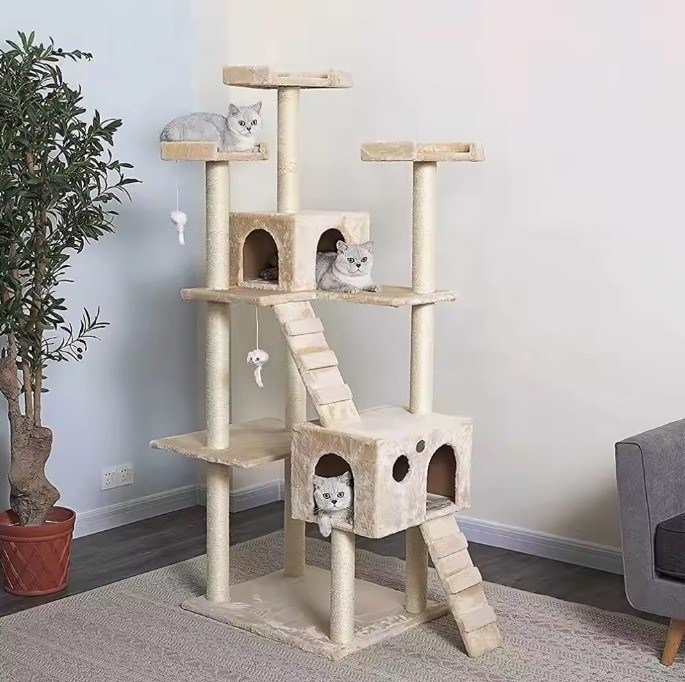 Migliora il comfort e il gioco dei tuoi gatti con mobili da graffiatura per gatti in legno a più livelli