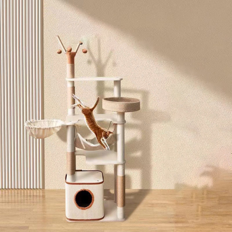 Funzione Fun Play 143cm Classic Cat Tree con doppio condominio e Sisal Cat Scratching Post